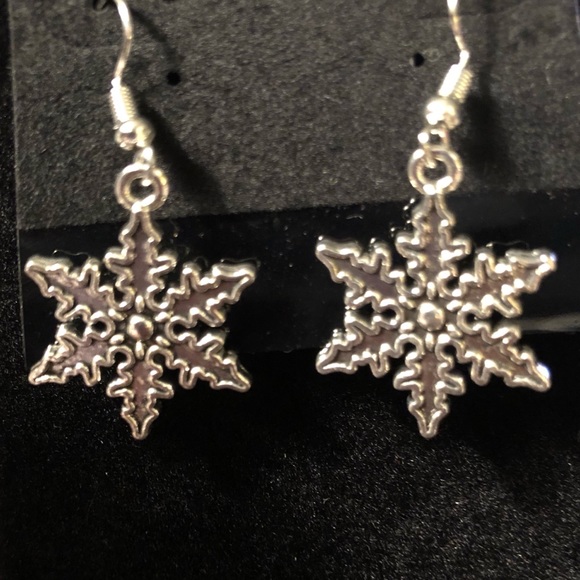 Beautiful New Bulk Lot Christmas Earrings x6 - Picture 5 of 6